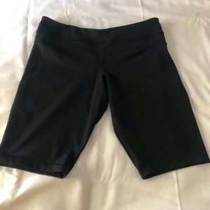 Lululemon Reverse Groove Short (tall) biker shorts